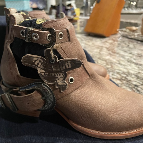 Freebird - genuine leather booties - Picture 4 of 8